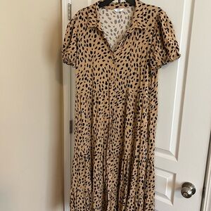 crown & ivy Beige and Black Leopard-Print Maxi Dress